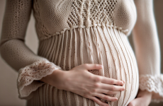 Вязание спицами для беременных: комфорт и стиль в ожидании малыша